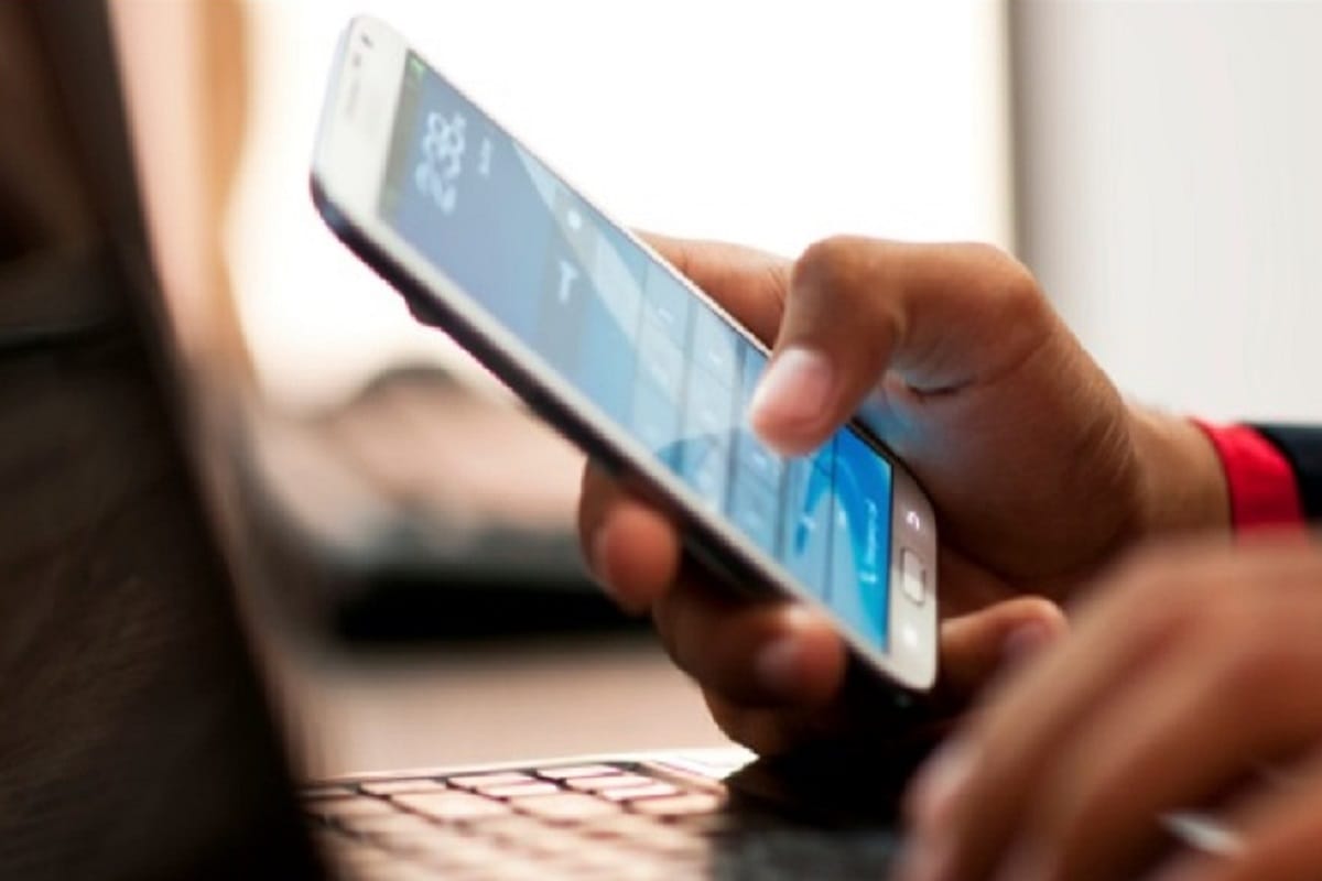 Corona Update News: fifty percent of children don't have smartphones so they won't be able to class online