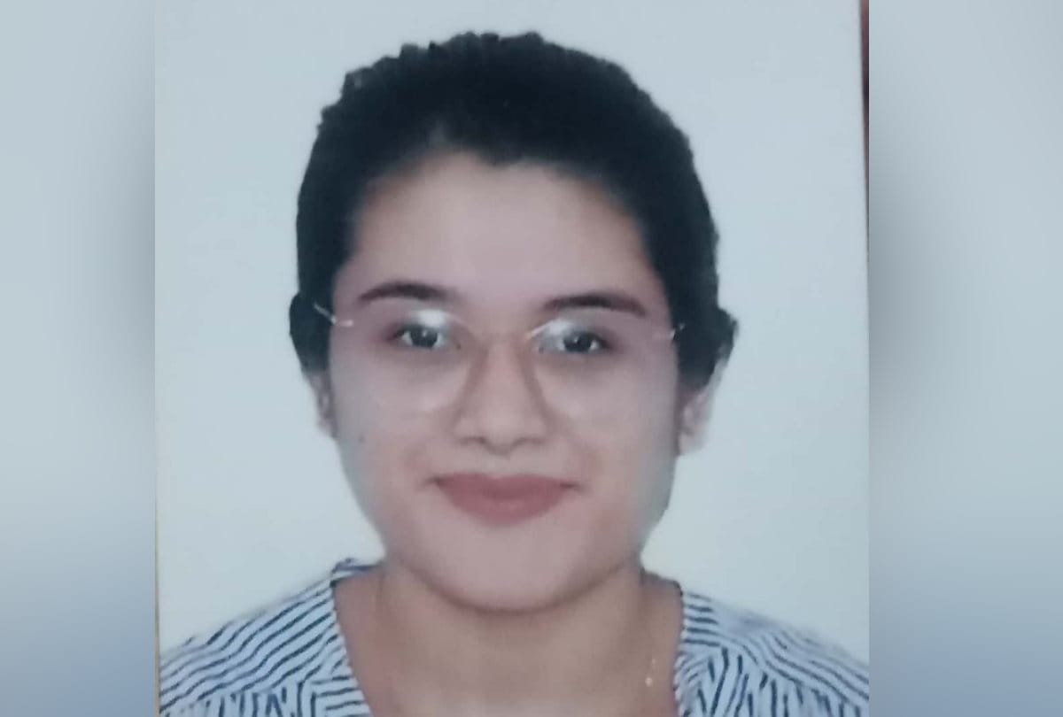 Dr Ayushi get fourth position in AIIMS Delhi MD/MS Exam