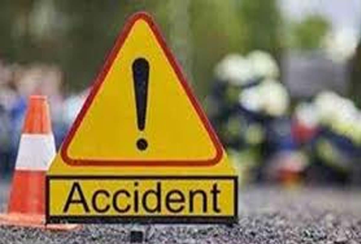 Road accident in Kannauj, five people injured