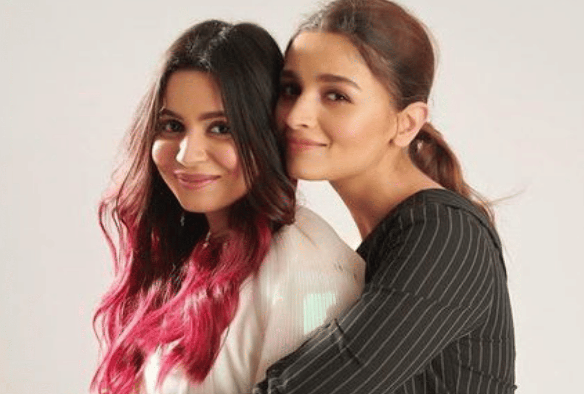 Uk Mothers Day Alia Bhatt cradles baby bump in unseen pics shared by Soni Razdan and sister Shaheen Bhatt