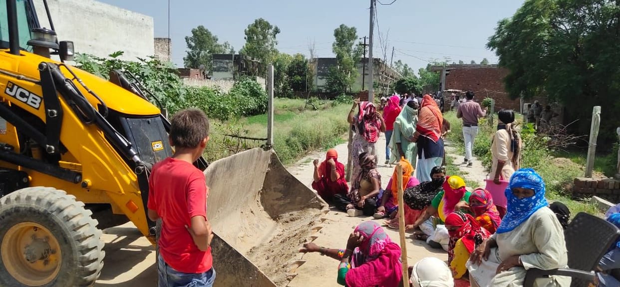nigam team reached village broken illegal construction
