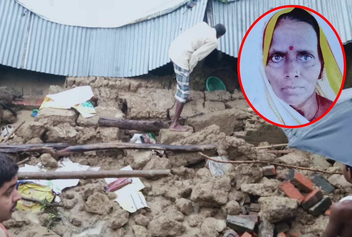 woman dead due to house collapsed in heavy rain at Deoria