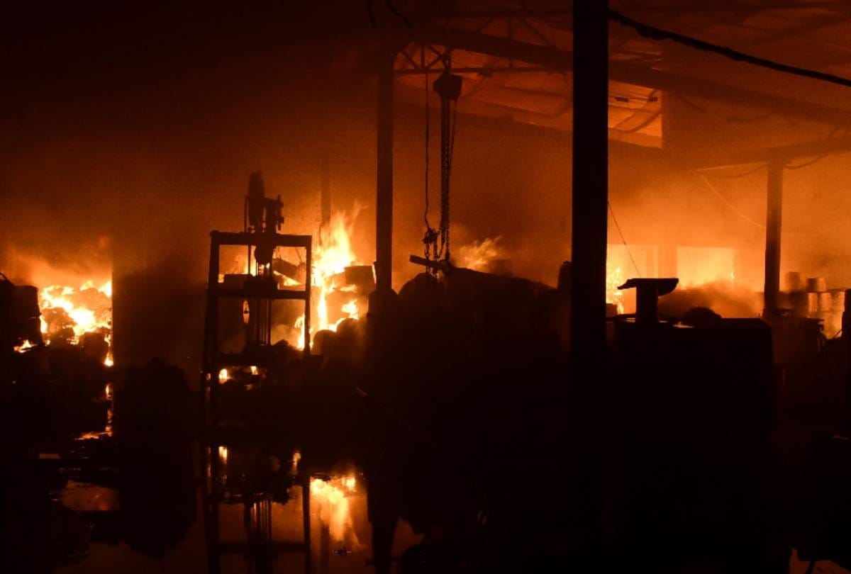 fire in transformer workshop in lucknow