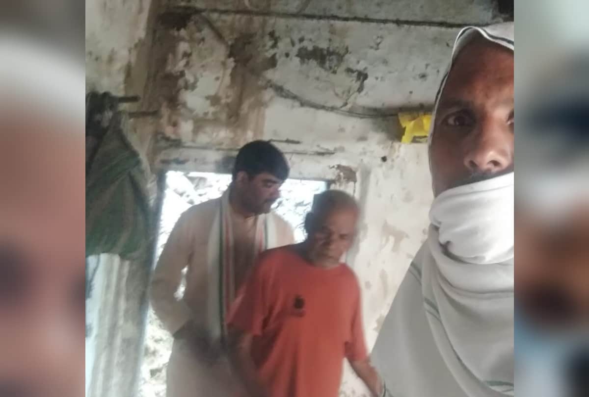 Former MLA Haridwar Pandey homeless after falling house of rag