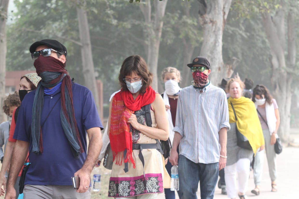 sp scolded for not wearing mask