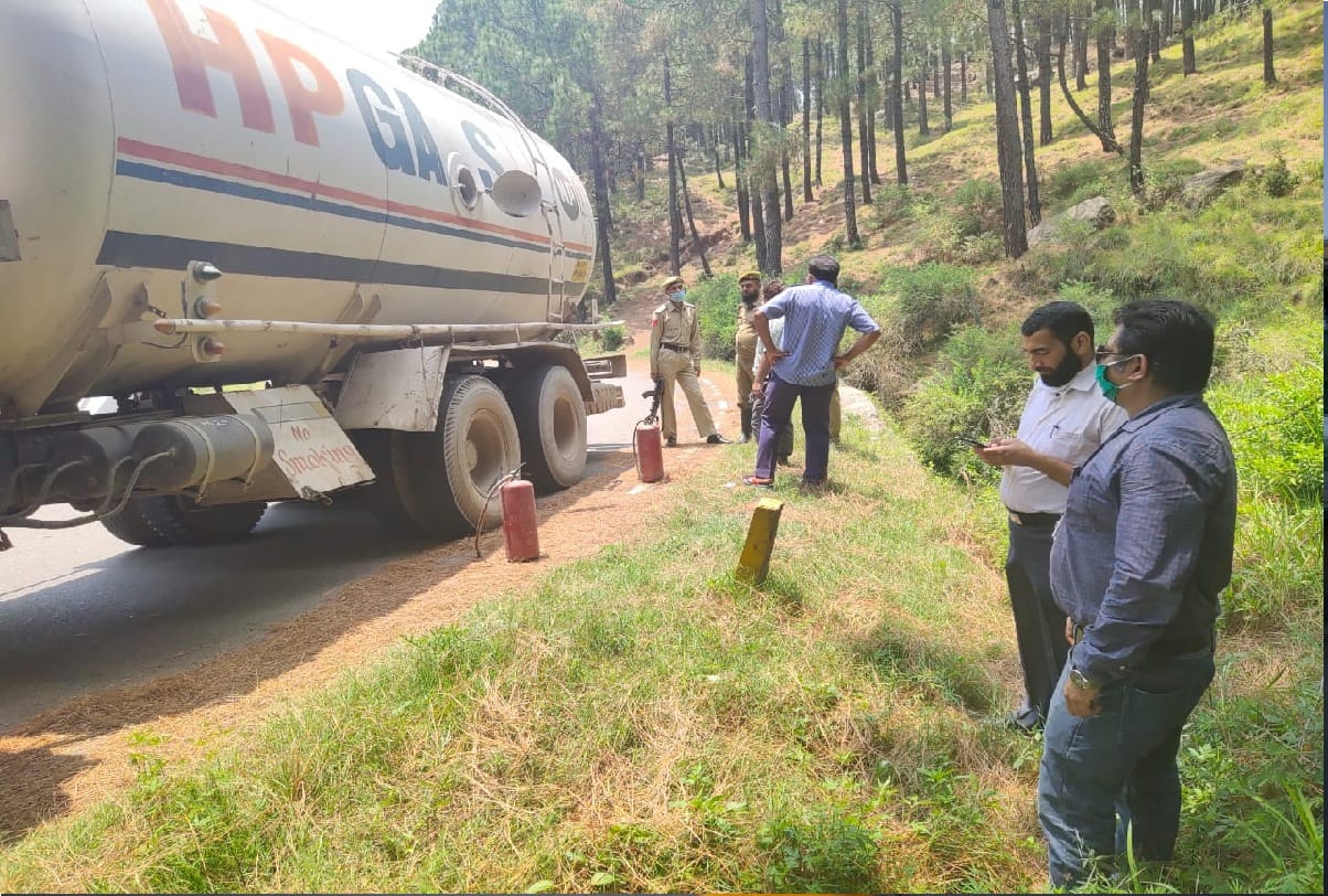 Gas tanker leaks near Kud in jammu Division
