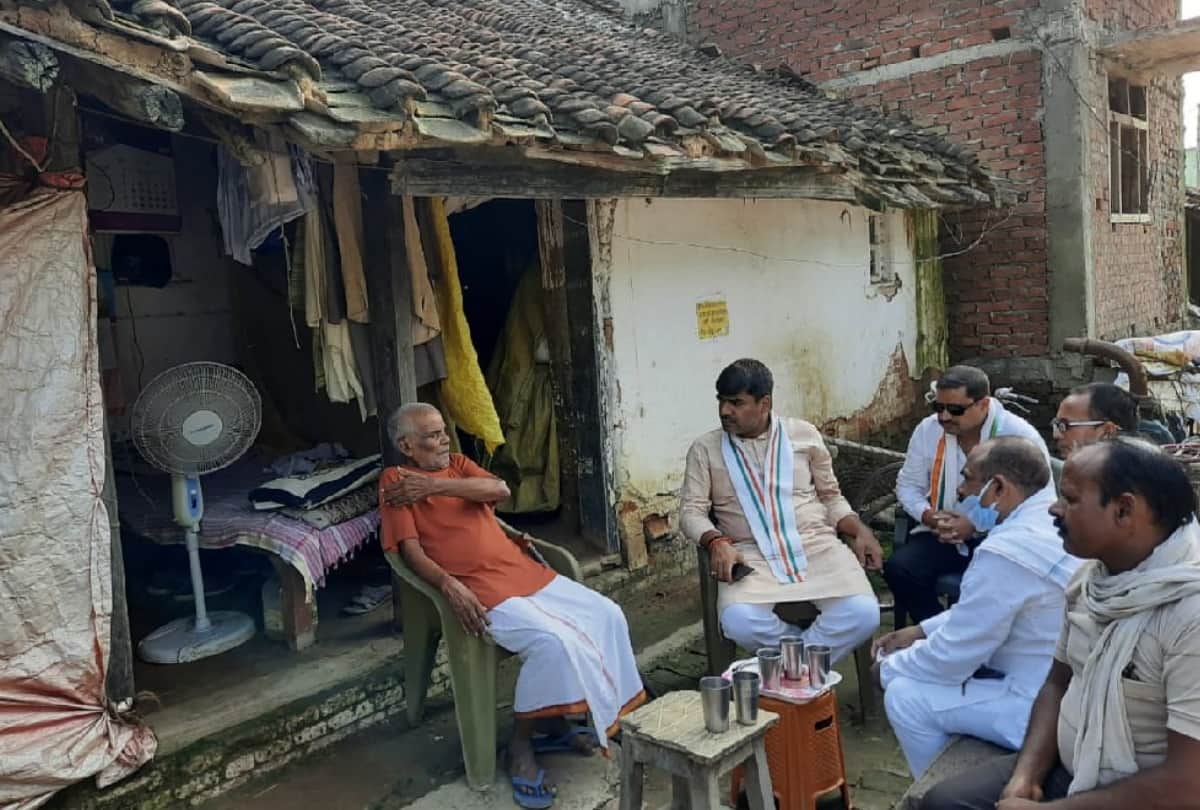 Former MLA Haridwar Pandey homeless after falling house of rag