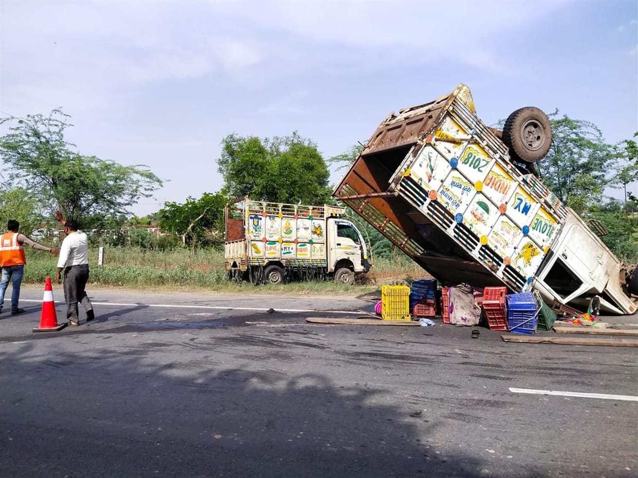 three injured in road accident