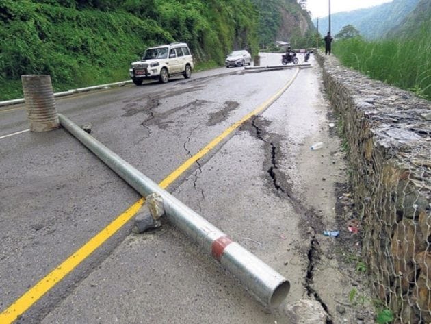 traffic stop on sonouli kathmandoo road