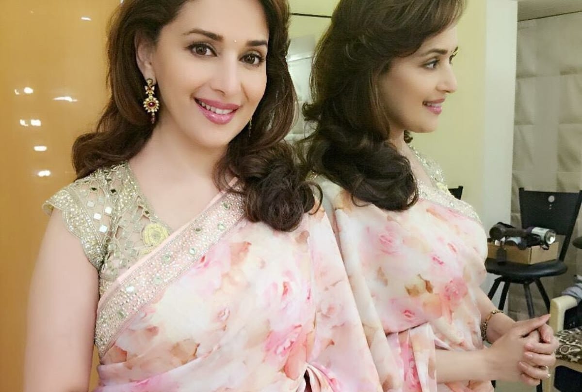 Madhuri Dixit Share Post On 23 Years Of Dil Toh Pagal Hai Starring Shahrukh Khan Karisma Kapoor and Akshay Kumar