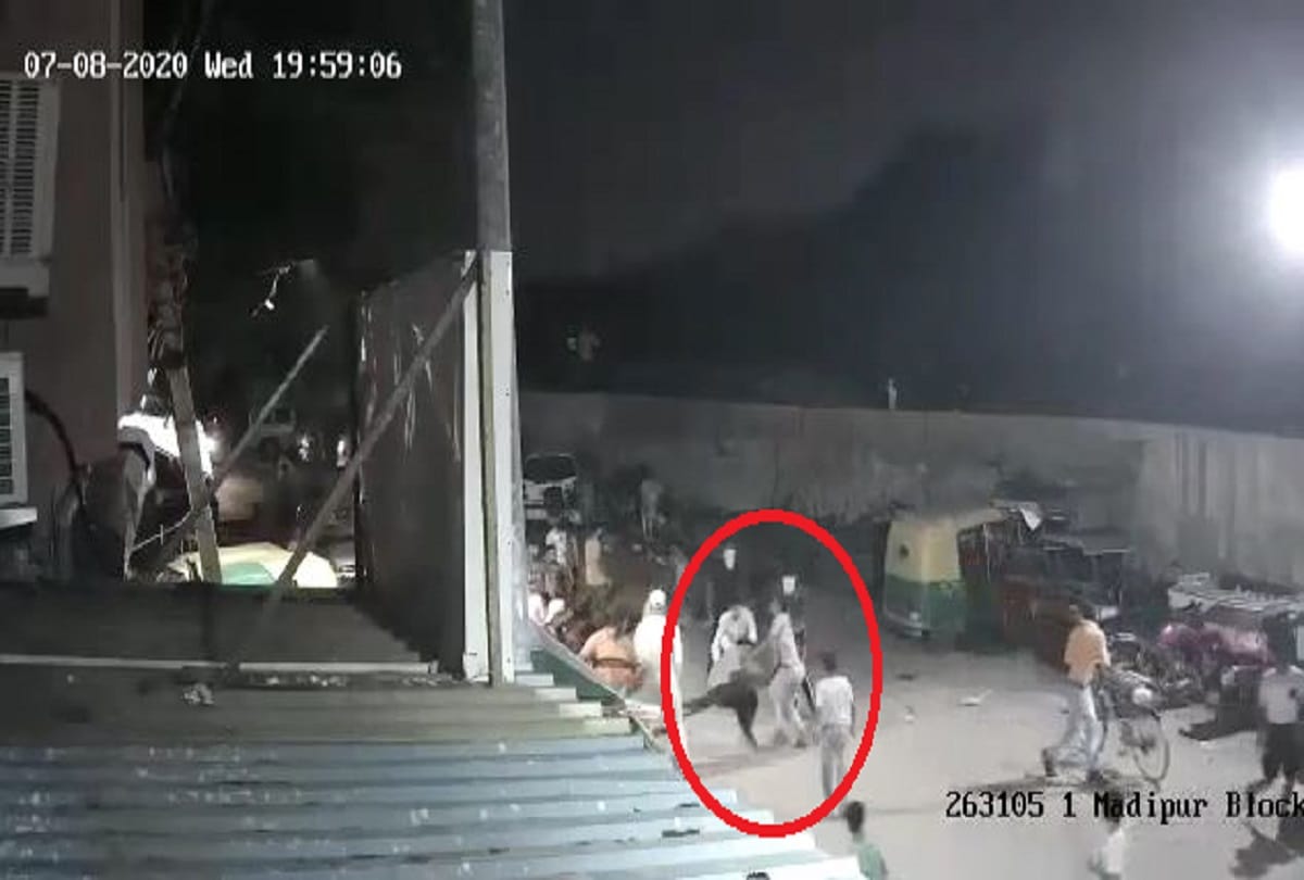 Delhi man stops three minors from bike stunt they stab him 70 times even after his death all capture in cctv police arrest accuse