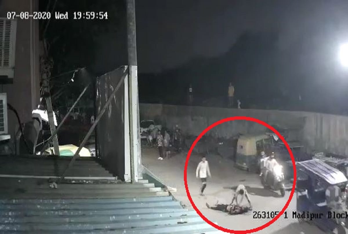 Delhi man stops three minors from bike stunt they stab him 70 times even after his death all capture in cctv police arrest accuse