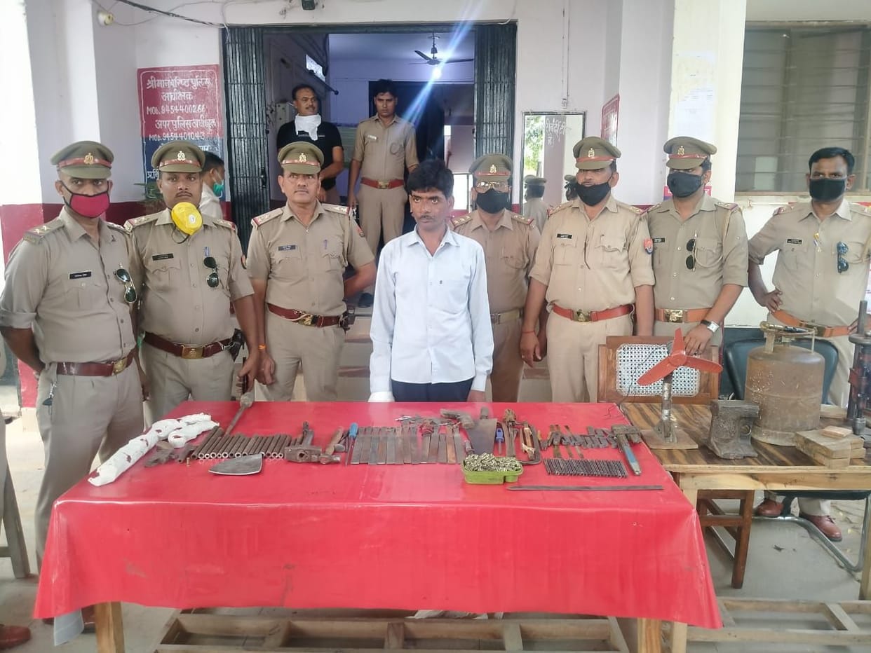 Illegal factory building busted