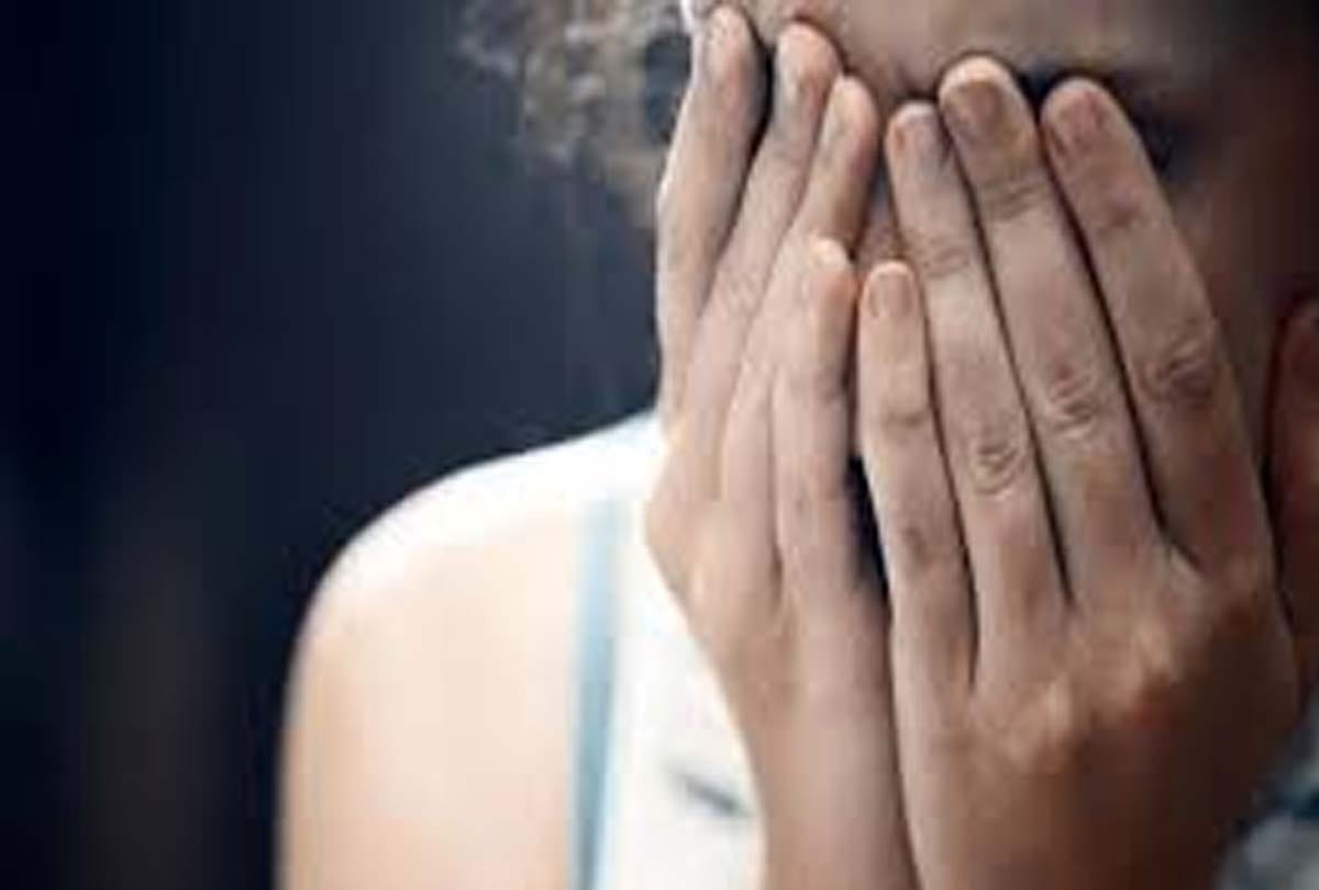 misdeed with girl in Noida on the pretext of getting a job