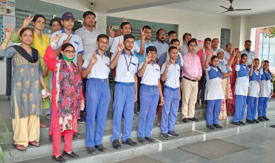 shivvendra disdrict topper
