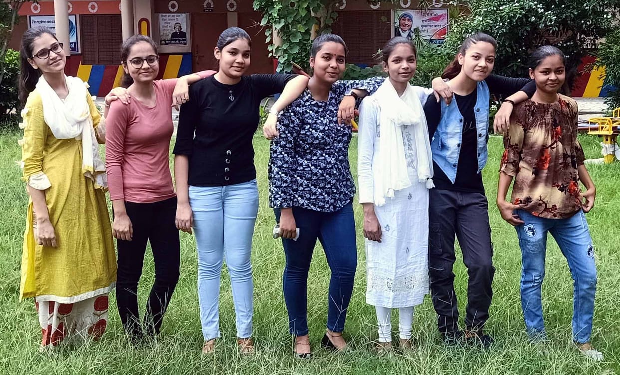 Honors of meritorious in educational institutions