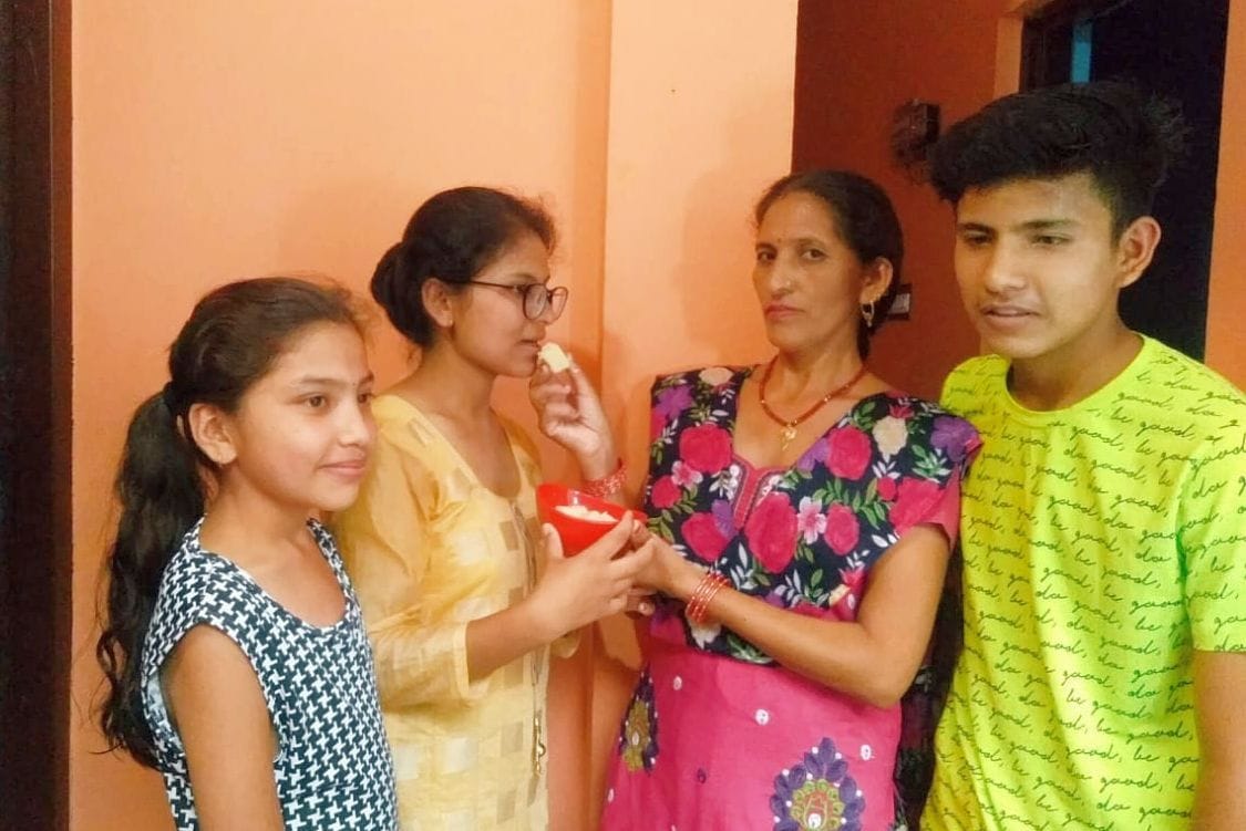 Priya Negi of the district wants to become space scientist