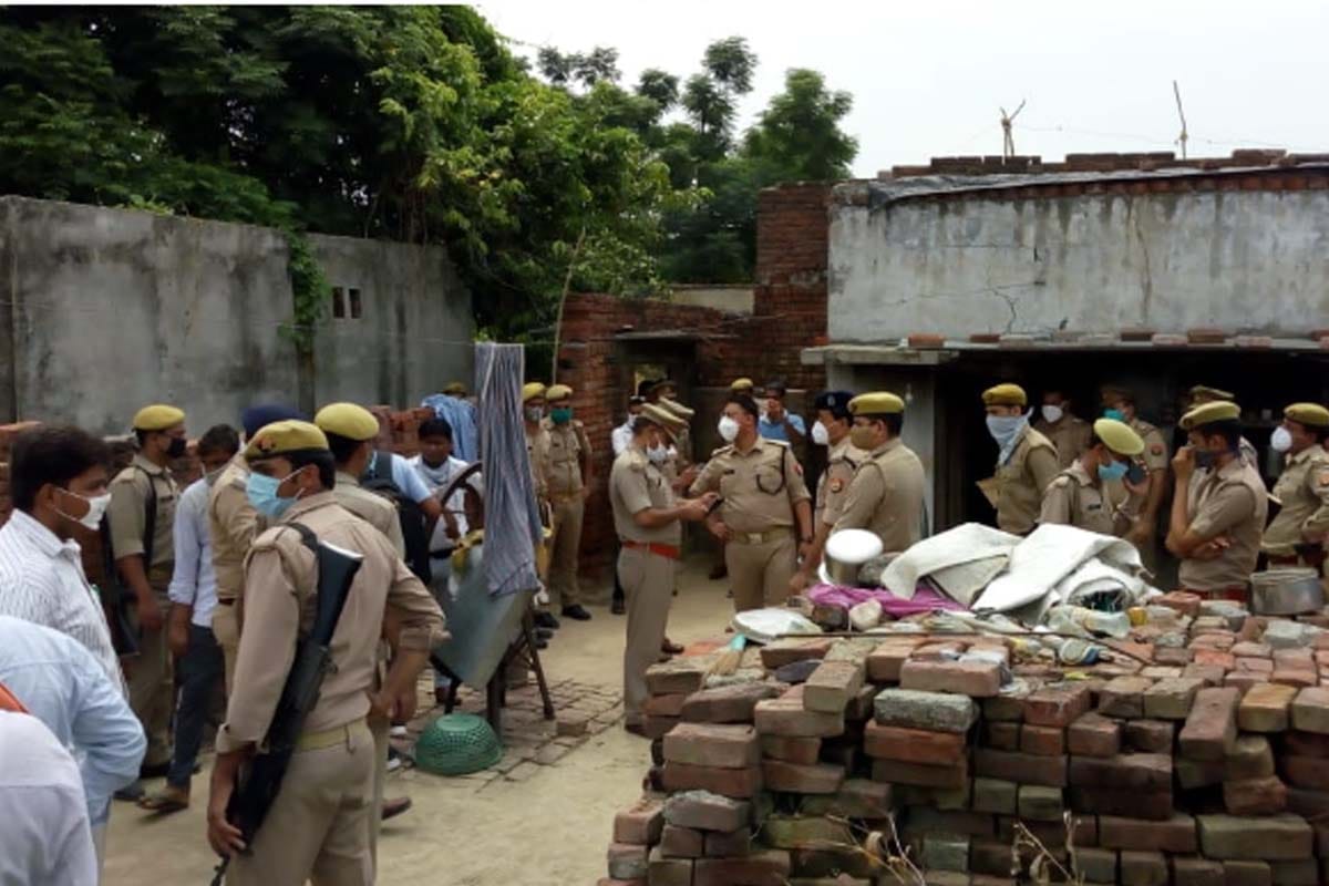 Double murder in Bijnor: husband wife murdered by a man after they did not take back the case