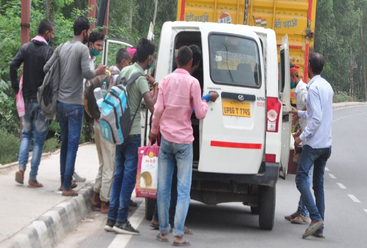 Corona Infection In India People Are Careless In Market