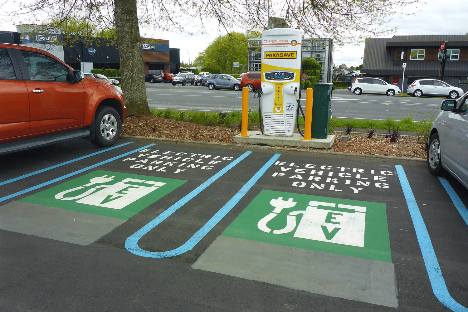 Arvind Kejriwal led Delhi government launches single-window facility for getting private electric vehicle charging station installed