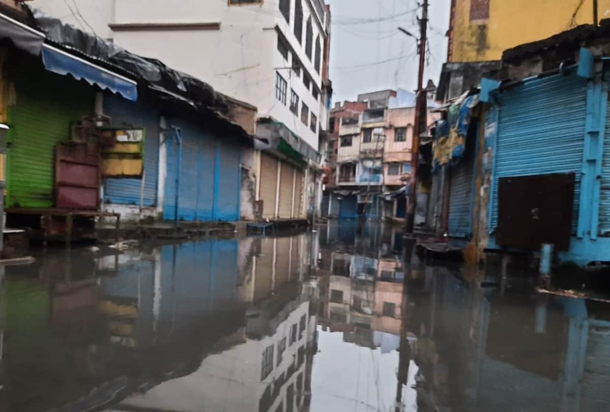 Gorakhpur weather update today flood like situation continues after heavy rain  in gorakhpur