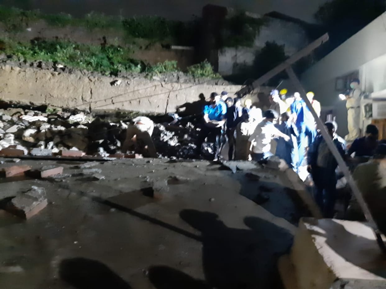big accident in dehradun, house collapse, exclusive photos