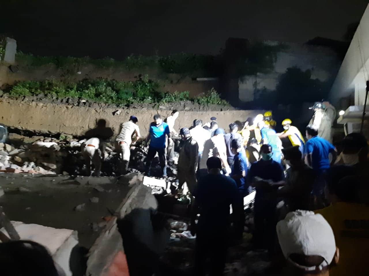 big accident in dehradun, house collapse, exclusive photos