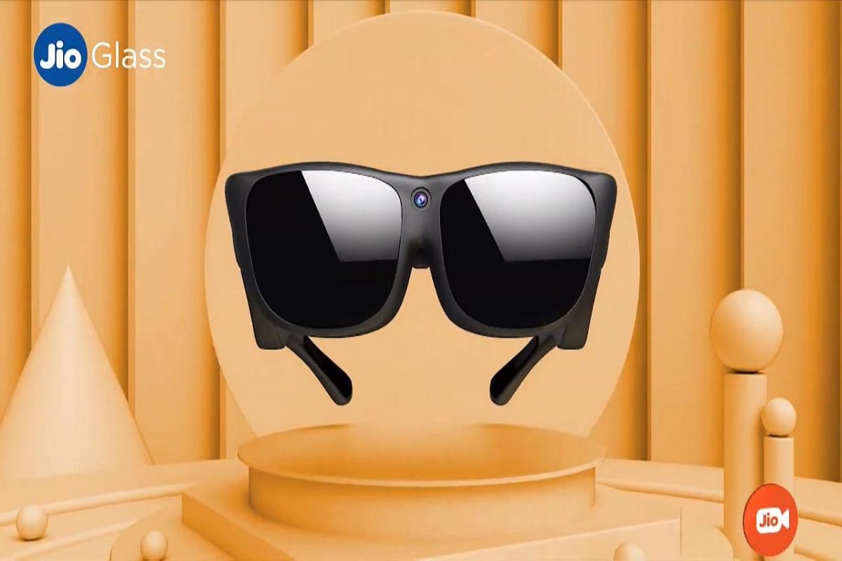 Jio Glass हुआ लॉन्च, स्मार्ट चश्मे से ही कर सकेंगे वीडियो कॉलिंग Jio Glass launched in Iandia for 3D interactions and holographic content