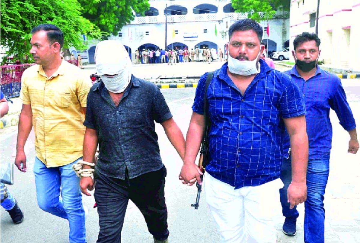 kanpur encounter vikas dubey Manu pandey Another audio viral, calling father-in-law just before encounter
