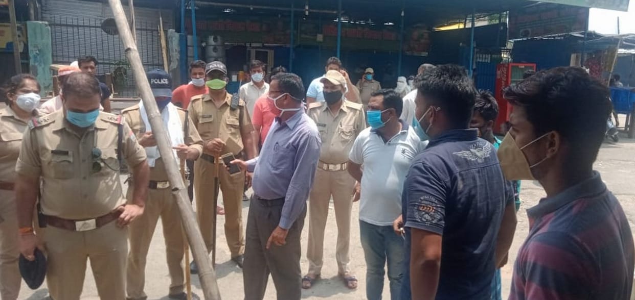 Youth Congress burnt effigy in protest against rising inflation...