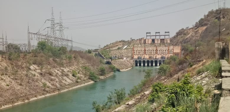 The power of the saline project will be silted off the side of the canal siphon