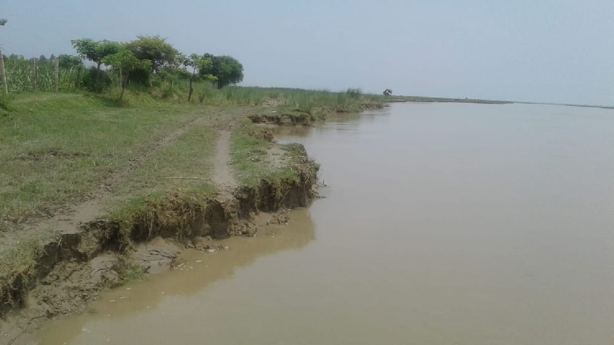 22 bigha fields in the river in Tikuri