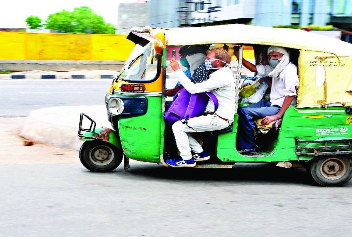 Corona Infection In India People Are Careless In Market