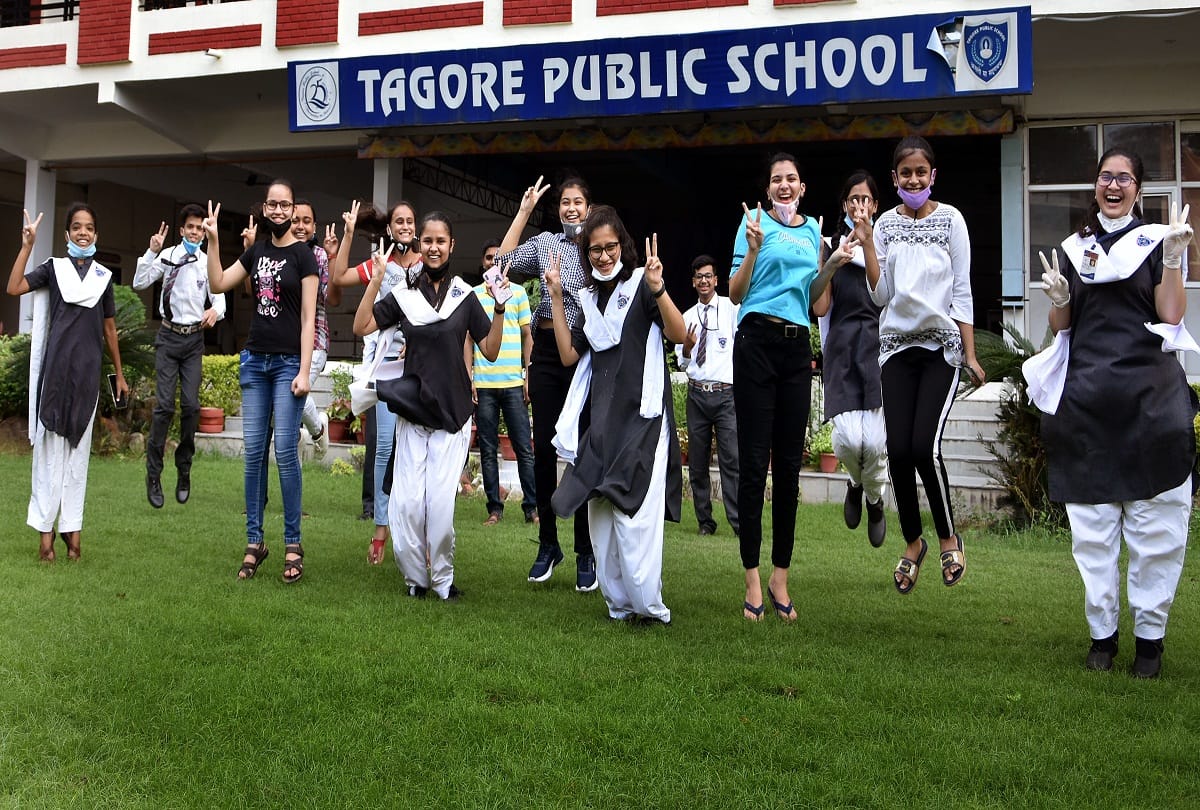 CBSE board result 2020: government school boom, lowest result