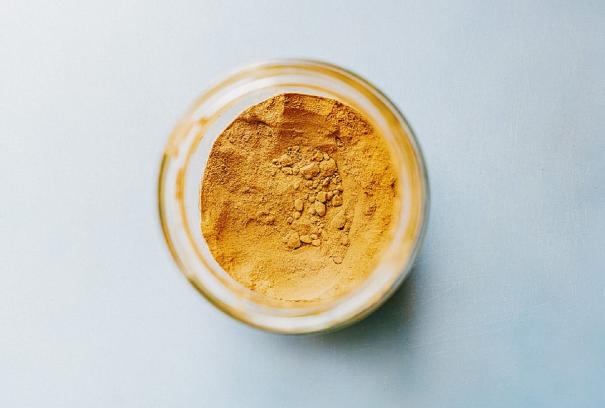 instant golden glow at home with turmeric