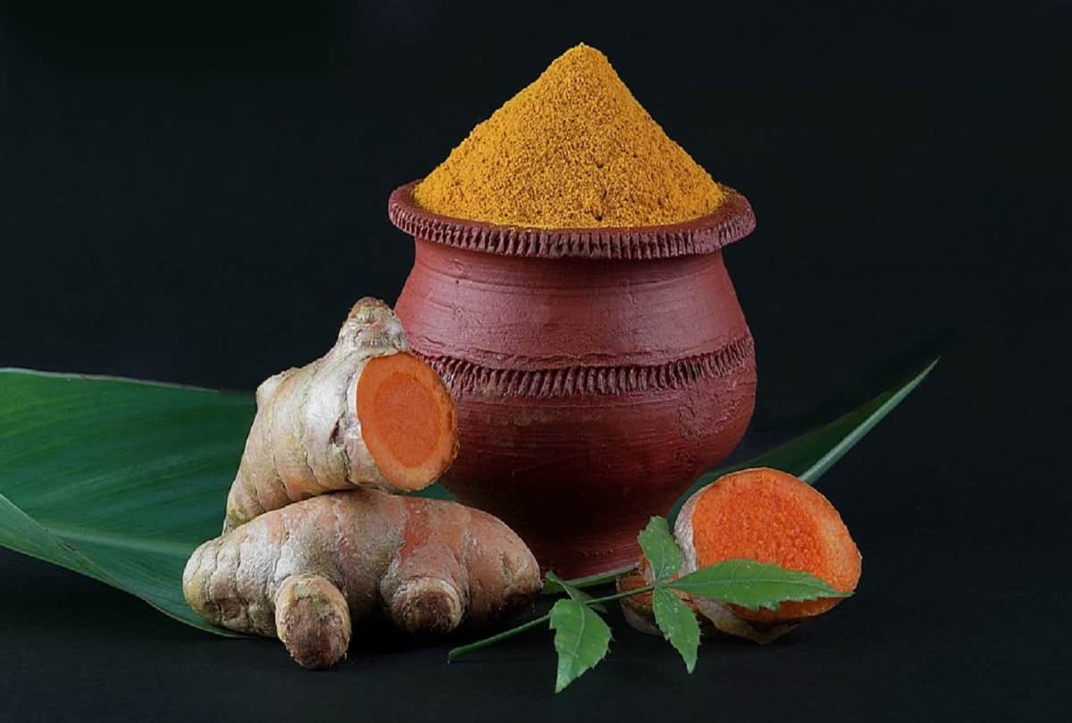 Health benefits of Turmeric oil for skin and joint pain