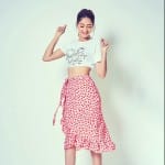 These actresses make simple T-shirts stylish like this