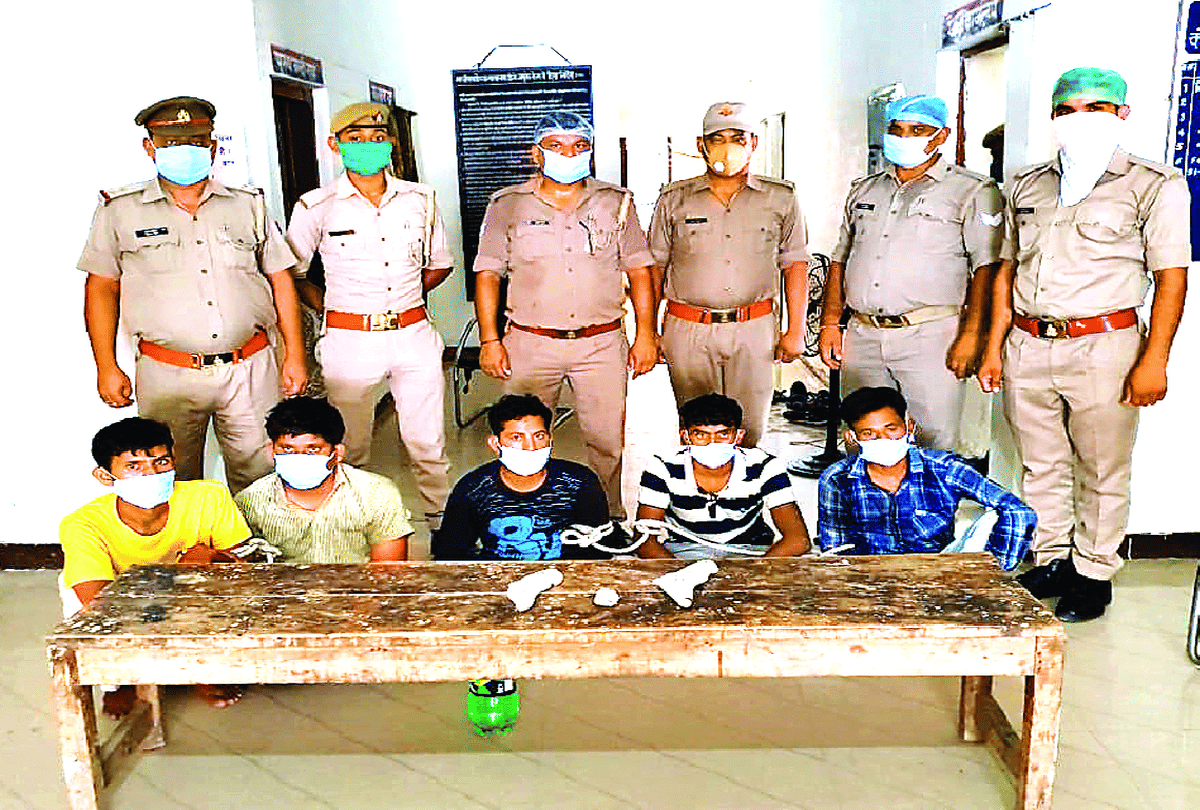 Mining mafia operatives opened fire on police in agra