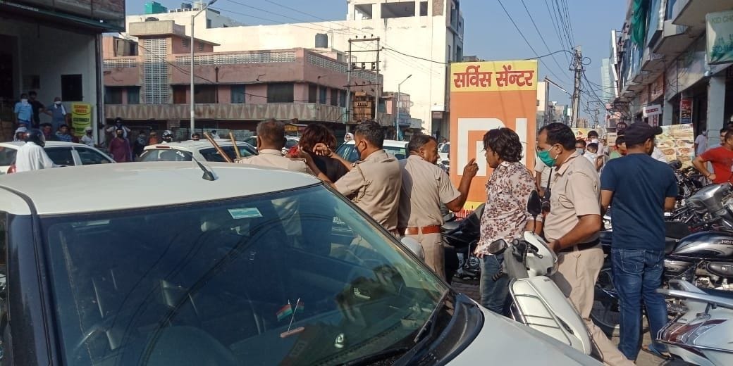 Youth caught up in commotion by police in restaurant