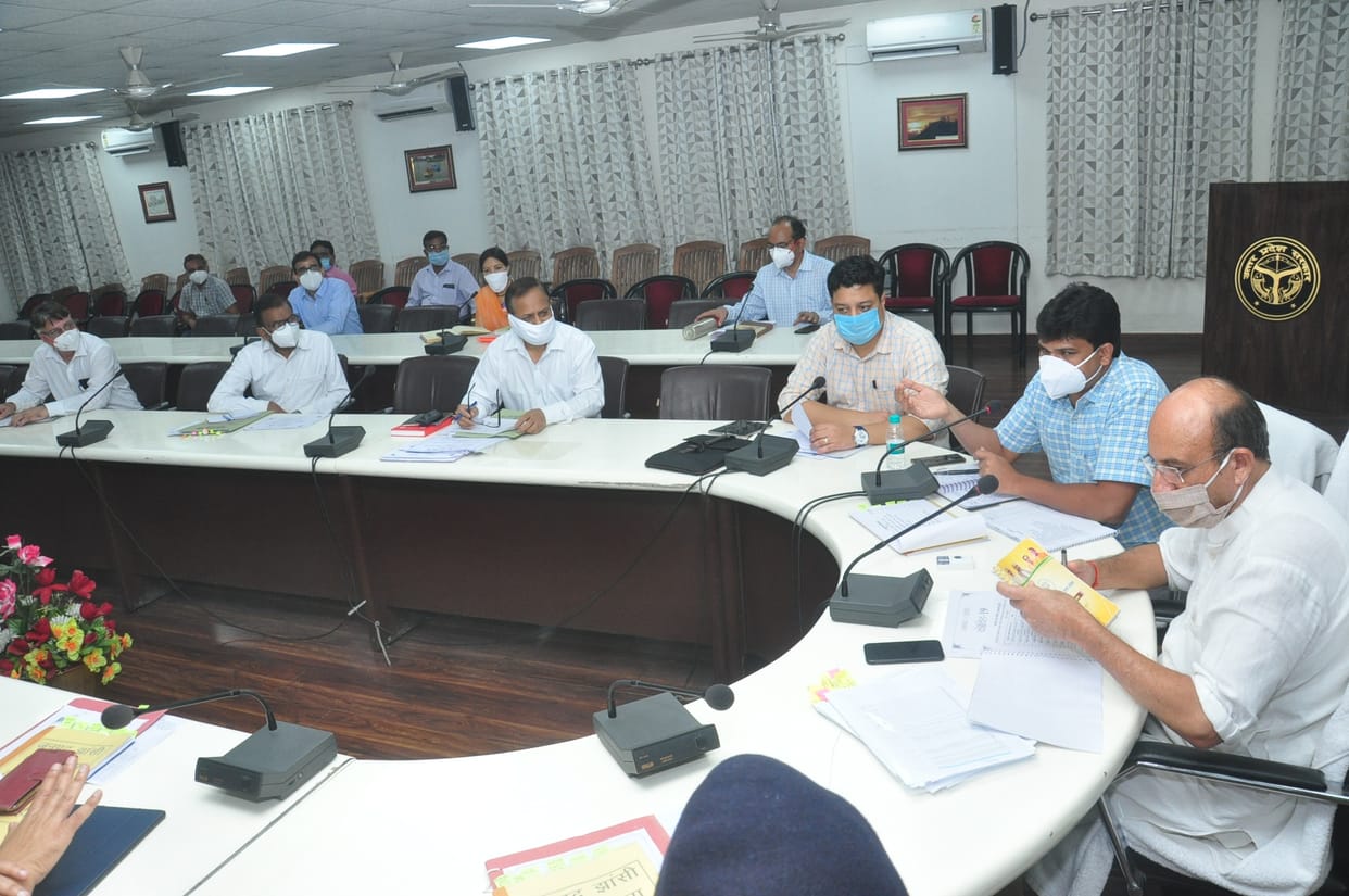 Minister asked how many dead in jhansi