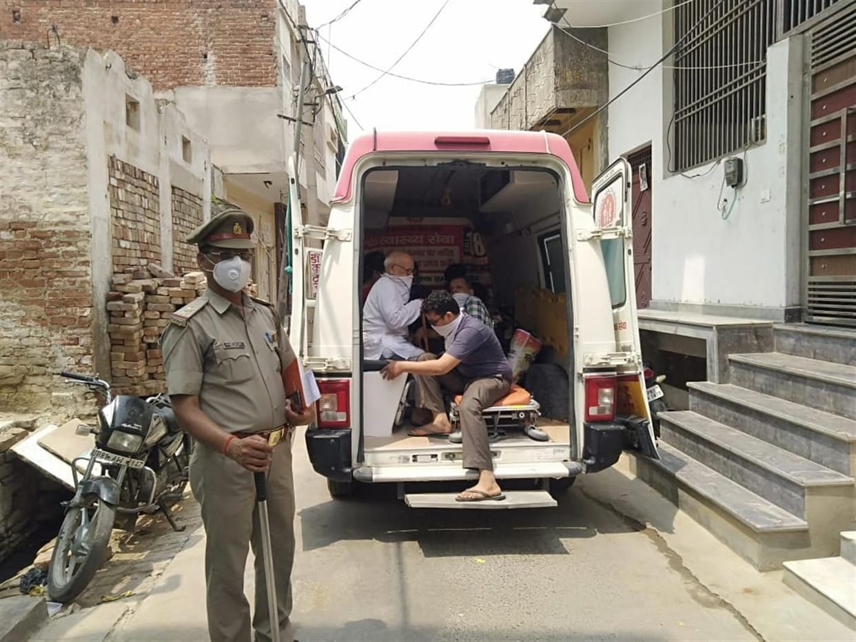 Hathras: Youth of Sasni town turns out to be Corona positive, Corona report positive after death of Basgoi villager