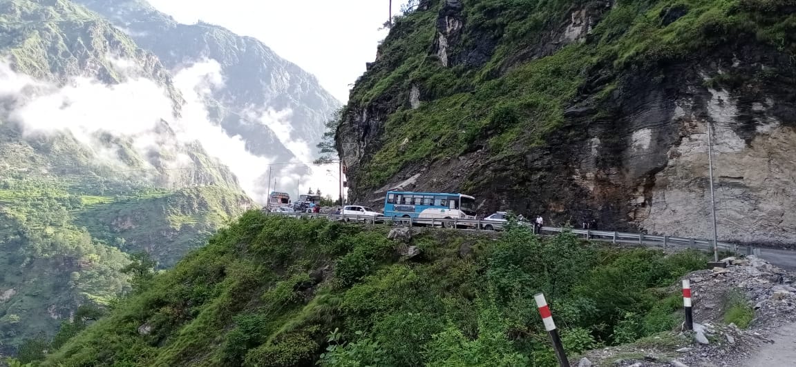 heavy rains led to debris on Yamunotri Highway, Badrinath Highway also closed