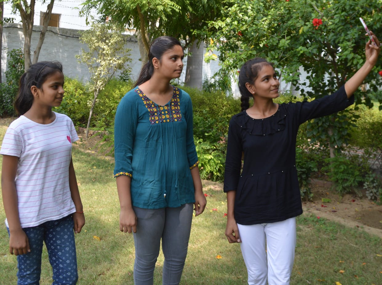 boys and girls top in 10th exam
