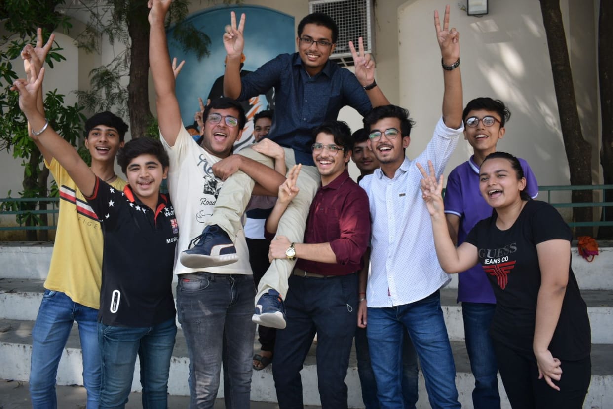35 student from moradabad in dehradun region cbse 10th class merit