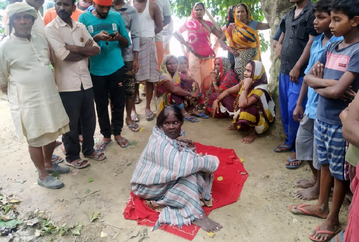 Women reached Deoria after 45 kilometers flowing in river at Gorakhpur