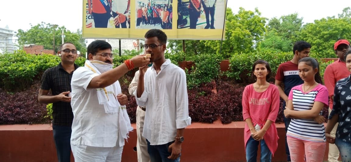 IAS officer wants to become engineer and doctor topper