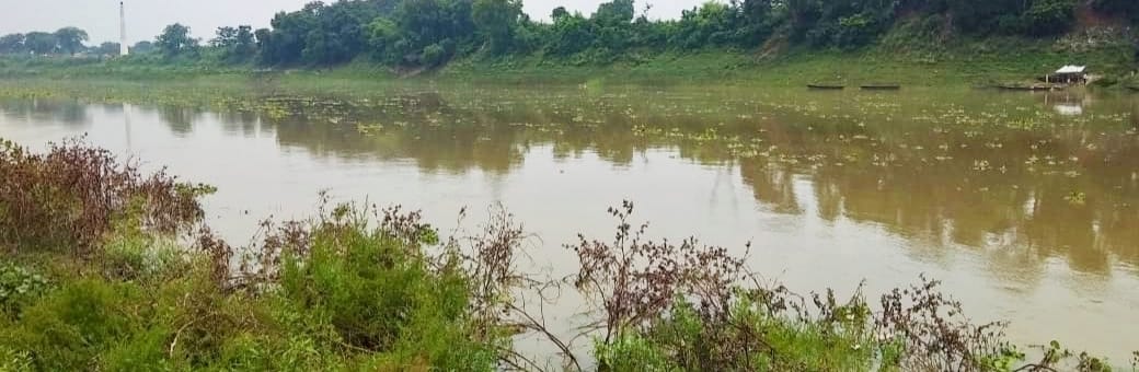 ... and the Gomti River creates flood as soon as the flood