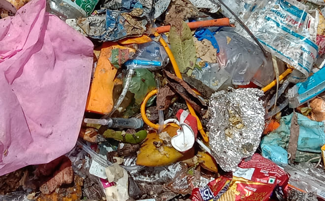 Negligence: Bio medical waste being thrown out in the open