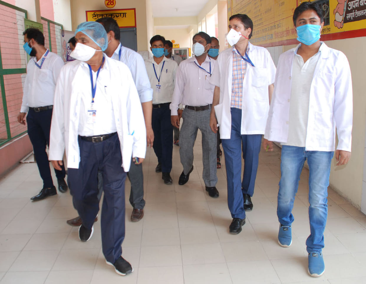 Six-member team reviews health services