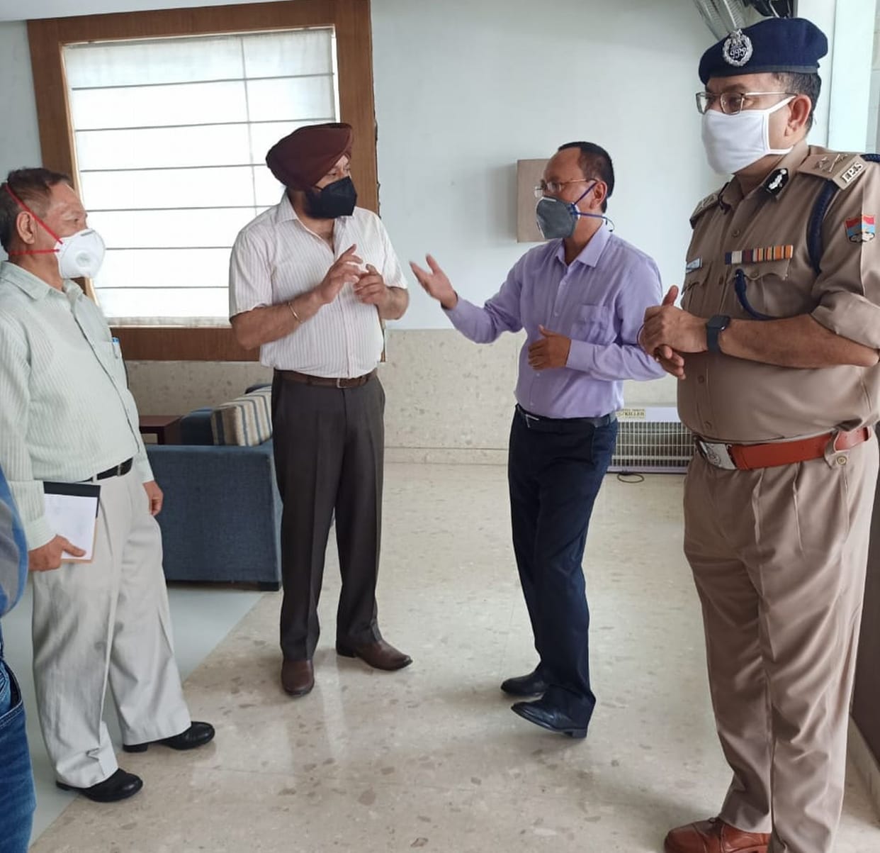 Commisner and IG visits kashipur and Bazpur